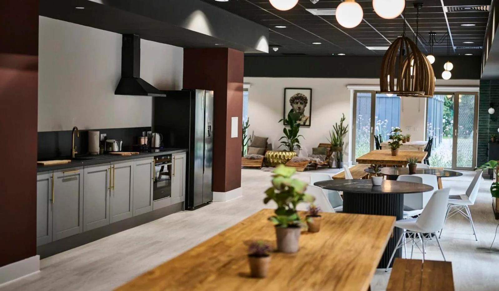 For Students Only The Oaks In Coventry Apartment Luaran gambar